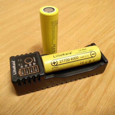 LiitoKala Lii-40A 21700 Flat Top 4000mAh Battery – Unprotected High-Drain Cell Li-ion Battery for Flashlight, Vape Mods, and DIY Projects (1)