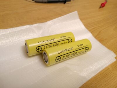 LiitoKala Lii-40A 21700 Flat Top 4000mAh Battery – Unprotected High-Drain Cell Li-ion Battery for Flashlight, Vape Mods, and DIY Projects (1)